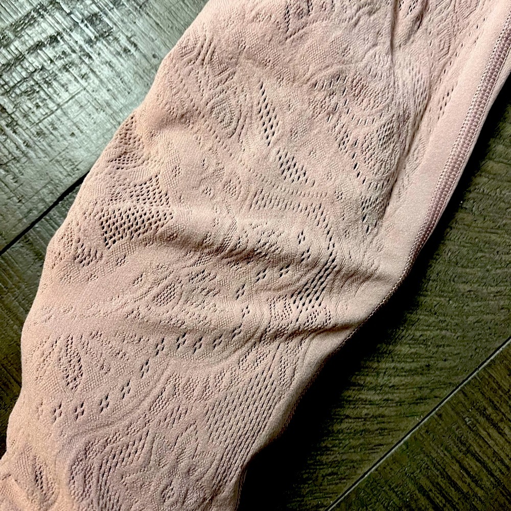 Lululemon Etch Detail Leggings